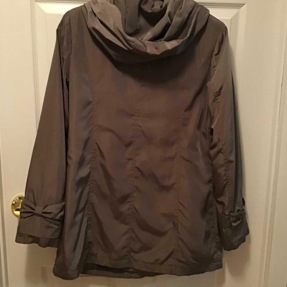 Nuage water repellent jacket - Picture 2 of 3